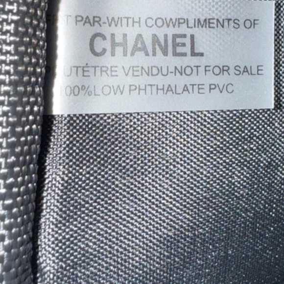 NWT GWP CHANEL DUFFEL BAG💗💗💗 - Picture 7 of 9